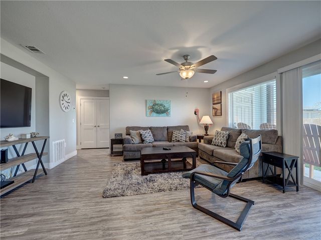 230 Cut Off 126, Port Aransas, TX 78373