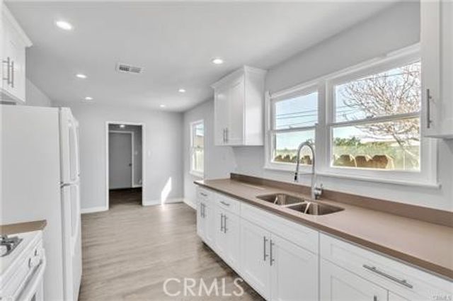 1641 W Avenue L4, Lancaster, CA 93534