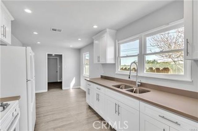 1641 W Avenue L4, Lancaster, CA 93534