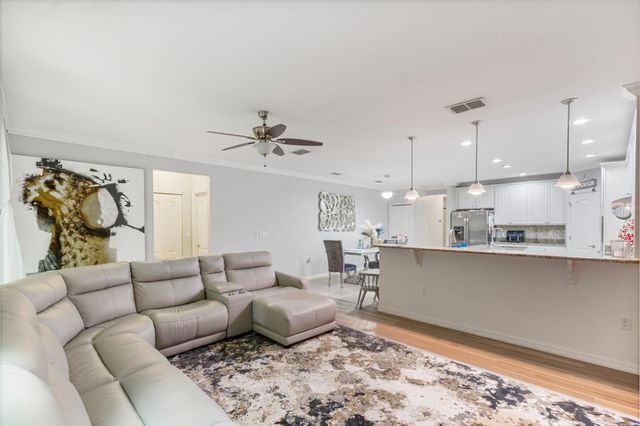6102 NW Painted Bunting Court, Port St Lucie, FL 34986