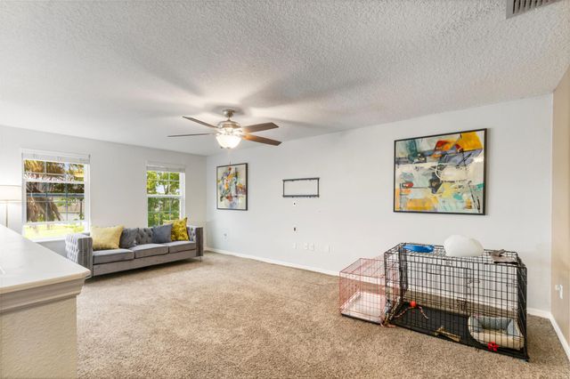 6102 NW Painted Bunting Court, Port St Lucie, FL 34986