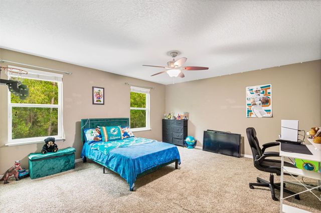 6102 NW Painted Bunting Court, Port St Lucie, FL 34986