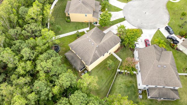 6102 NW Painted Bunting Court, Port St Lucie, FL 34986