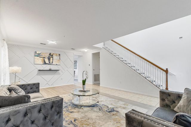 6102 NW Painted Bunting Court, Port St Lucie, FL 34986