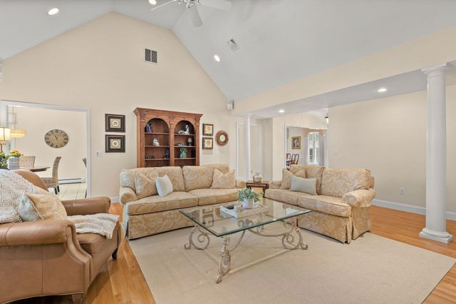 11 Sycamore Avenue, Sagamore Beach, MA 02562