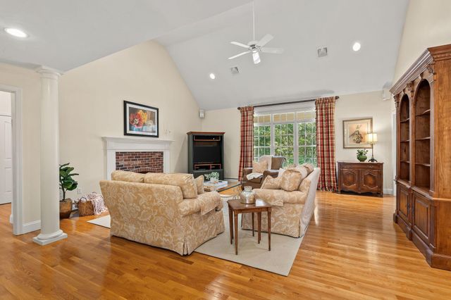 11 Sycamore Avenue, Sagamore Beach, MA 02562
