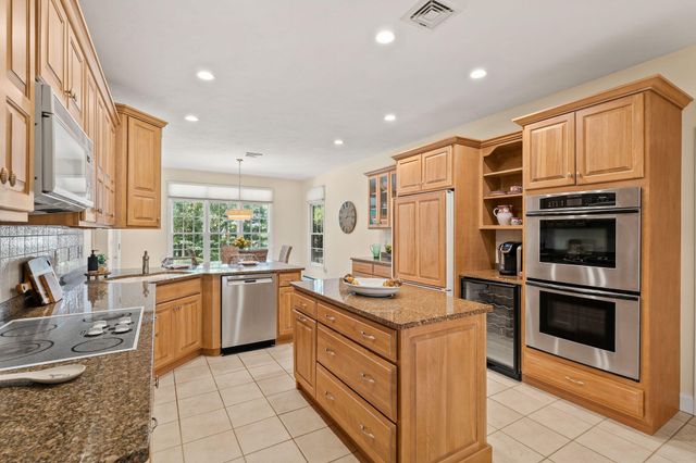 11 Sycamore Avenue, Sagamore Beach, MA 02562