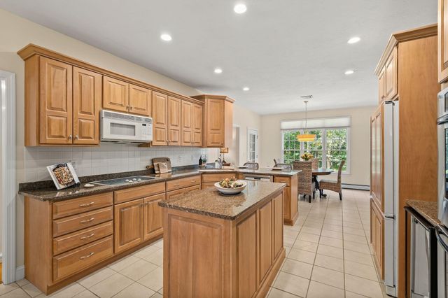 11 Sycamore Avenue, Sagamore Beach, MA 02562
