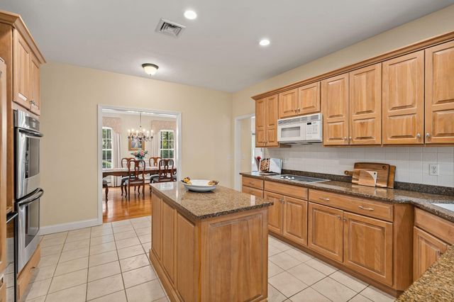 11 Sycamore Avenue, Sagamore Beach, MA 02562