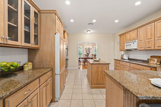 11 Sycamore Avenue, Sagamore Beach, MA 02562