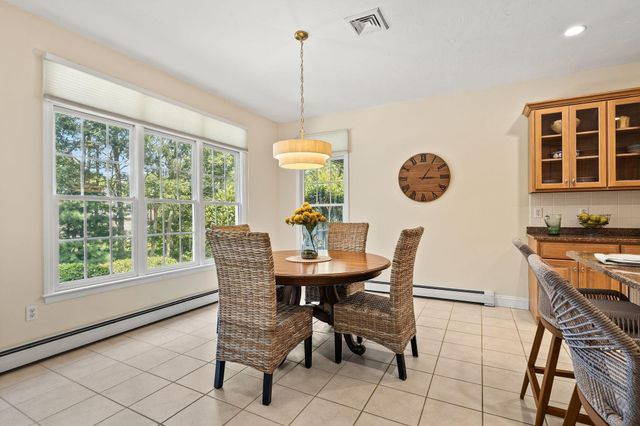 11 Sycamore Avenue, Sagamore Beach, MA 02562
