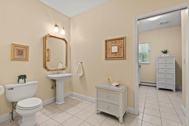 11 Sycamore Avenue, Sagamore Beach, MA 02562