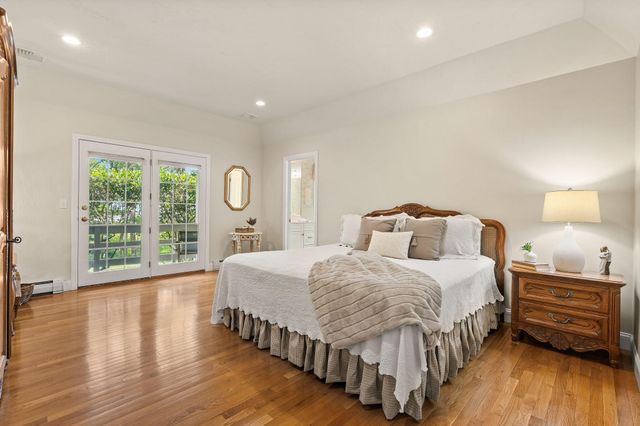 11 Sycamore Avenue, Sagamore Beach, MA 02562