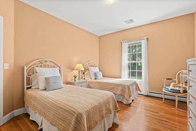 11 Sycamore Avenue, Sagamore Beach, MA 02562