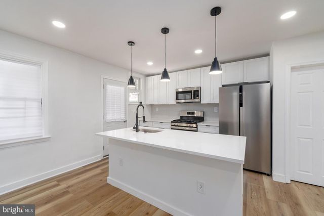818 MOUNT HOLLY ST, Baltimore, MD 21229