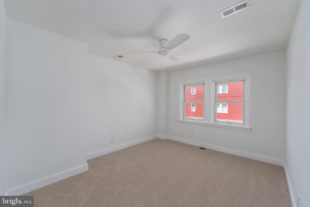 Image 15 of property listing at 818 MOUNT HOLLY ST, Baltimore, MD 21229