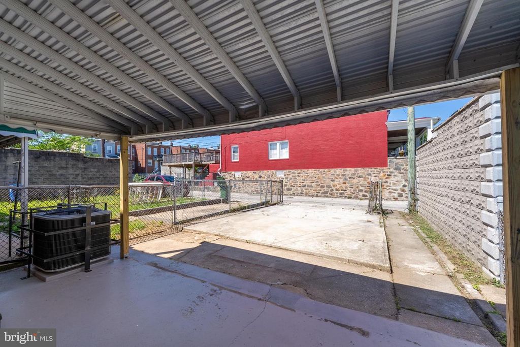 Image 31 of property listing at 818 MOUNT HOLLY ST, Baltimore, MD 21229