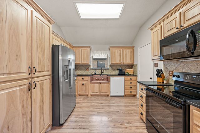 6917 Egan Way, Fort Worth, TX 76137