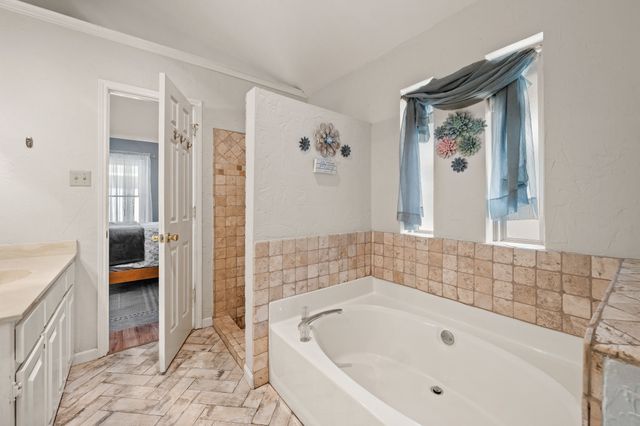 6917 Egan Way, Fort Worth, TX 76137