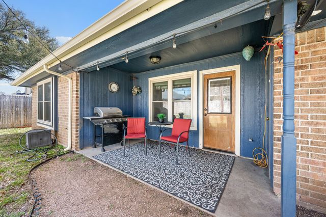 6917 Egan Way, Fort Worth, TX 76137