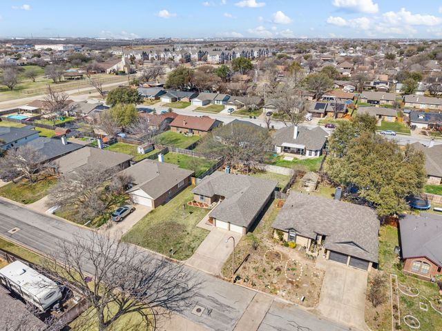6917 Egan Way, Fort Worth, TX 76137