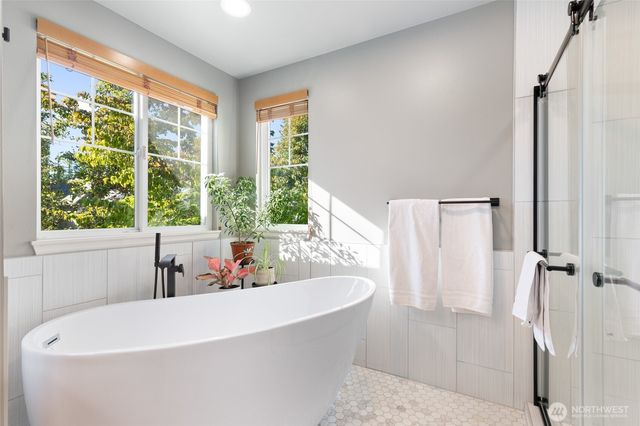 23124 NE 8th Place, Sammamish, WA 98074