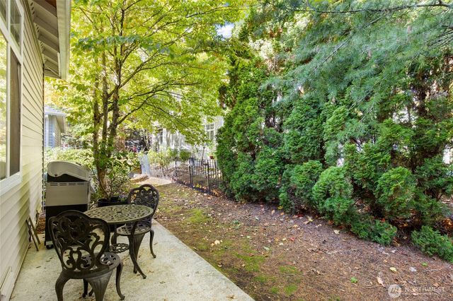 23124 NE 8th Place, Sammamish, WA 98074