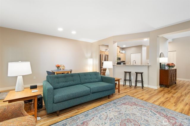 23124 NE 8th Place, Sammamish, WA 98074