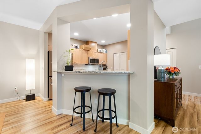 23124 NE 8th Place, Sammamish, WA 98074