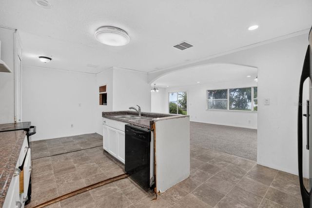 157 W GRANDVIEW DRIVE, East Palatka, FL 32131