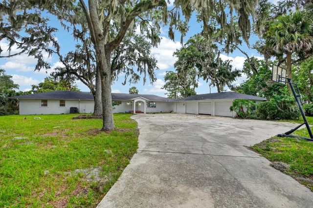 157 W GRANDVIEW DRIVE, East Palatka, FL 32131