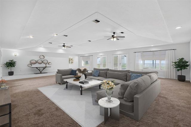 157 W GRANDVIEW DRIVE, East Palatka, FL 32131