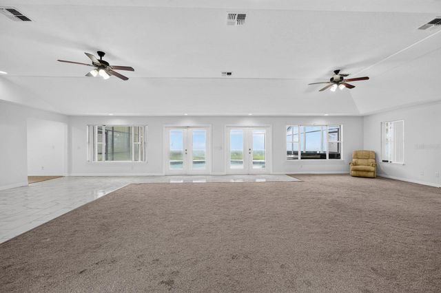 157 W GRANDVIEW DRIVE, East Palatka, FL 32131
