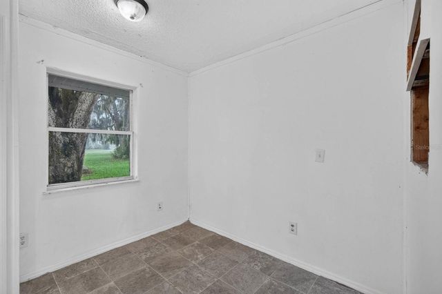 157 W GRANDVIEW DRIVE, East Palatka, FL 32131