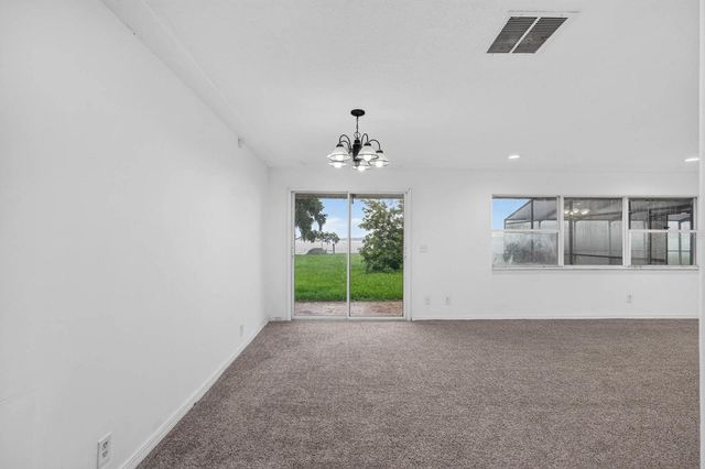 157 W GRANDVIEW DRIVE, East Palatka, FL 32131