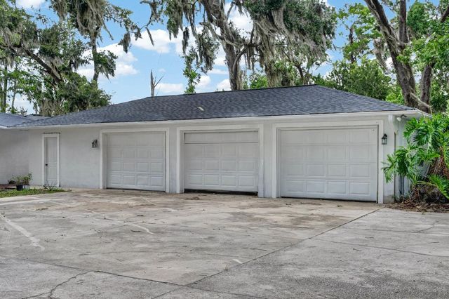 157 W GRANDVIEW DRIVE, East Palatka, FL 32131