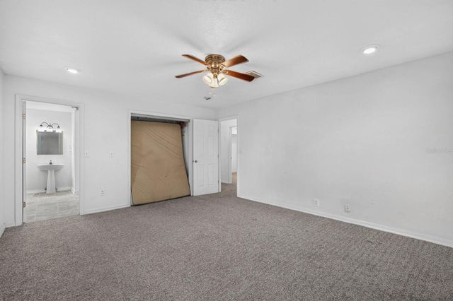 157 W GRANDVIEW DRIVE, East Palatka, FL 32131
