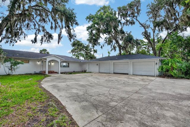 157 W GRANDVIEW DRIVE, East Palatka, FL 32131