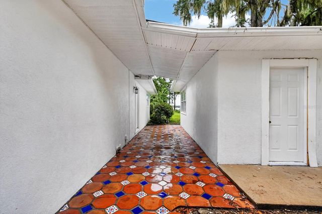 157 W GRANDVIEW DRIVE, East Palatka, FL 32131