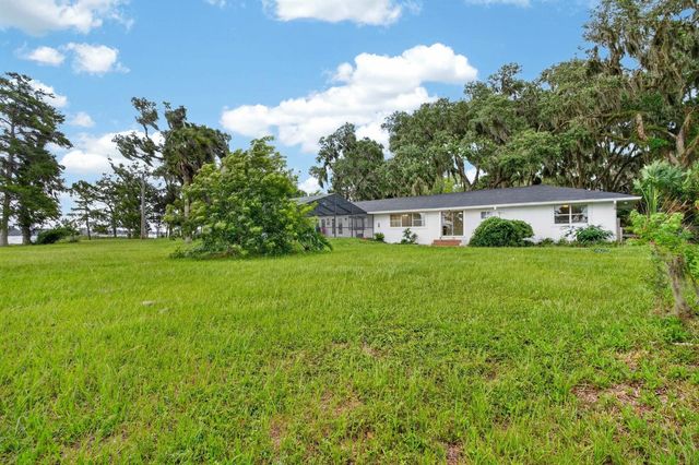 157 W GRANDVIEW DRIVE, East Palatka, FL 32131