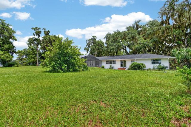 157 W GRANDVIEW DRIVE, East Palatka, FL 32131