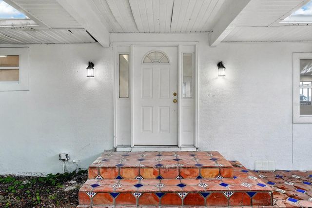 157 W GRANDVIEW DRIVE, East Palatka, FL 32131