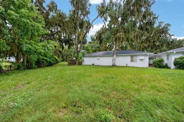 157 W GRANDVIEW DRIVE, East Palatka, FL 32131
