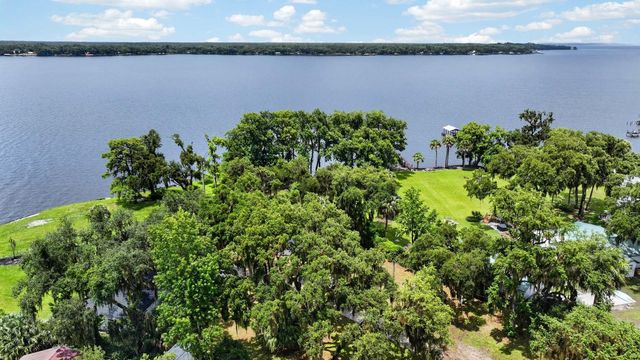 157 W GRANDVIEW DRIVE, East Palatka, FL 32131