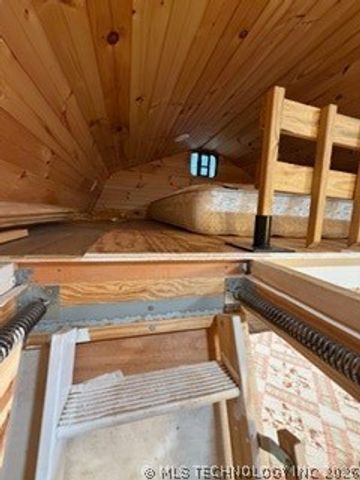 383 Hickory, Canadian, OK 74425