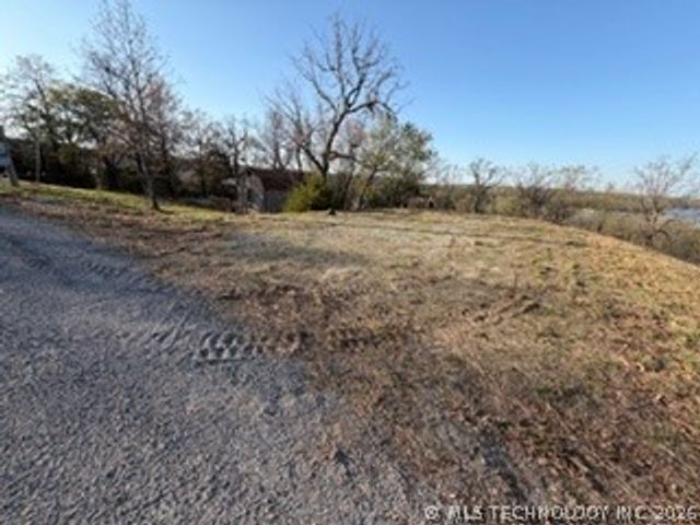 383 Hickory, Canadian, OK 74425