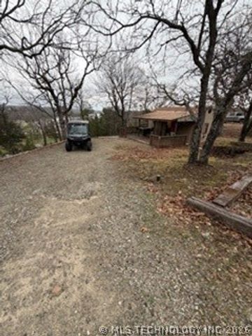 383 Hickory, Canadian, OK 74425