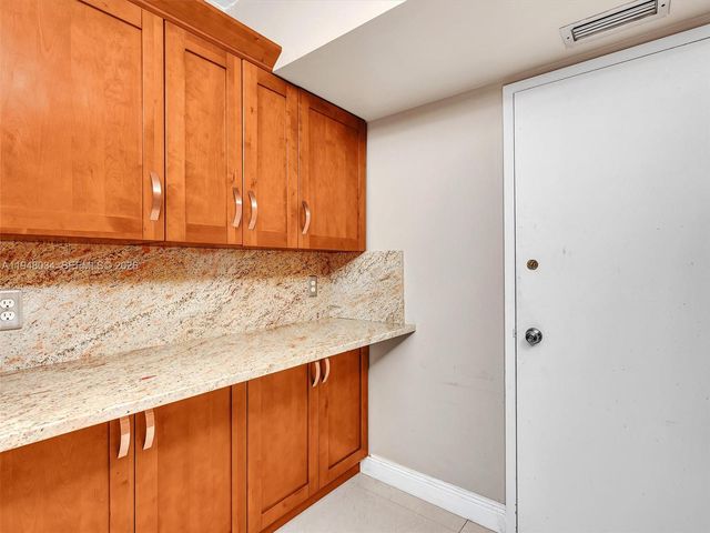 4400 HILLCREST 617B, Hollywood, FL 33021