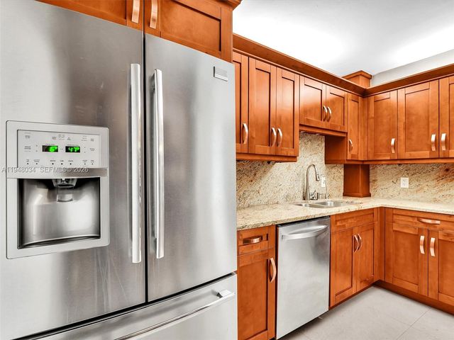 4400 HILLCREST 617B, Hollywood, FL 33021