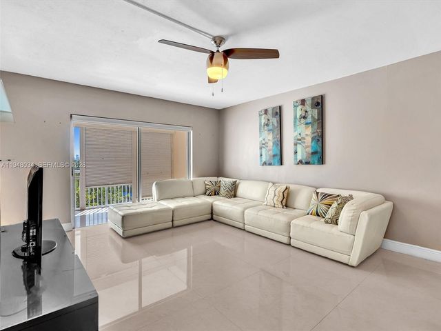 4400 HILLCREST 617B, Hollywood, FL 33021